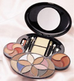 Make Up Kit (Макияж Kit)