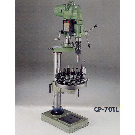 AUTOMATIC DRILLING & TAPPING MACHINE (AUTOMATIQUE DE FORAGE & Tapping Machine)