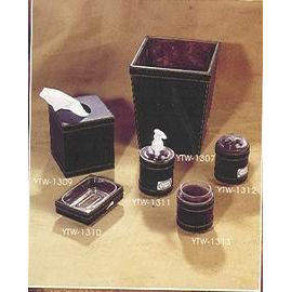 Leather Houseware bathroom set tissue cover and waste bin (Cuir bain Houseware ensemble des tissus de couverture et poubelle)