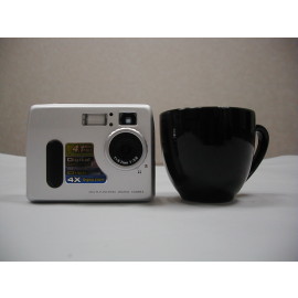 DIGITAL CAMERA