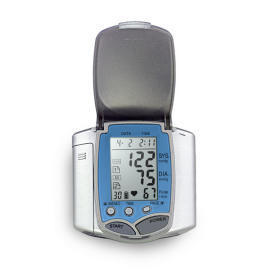 Blood Pressure Monitor (Монитора артериального давления)