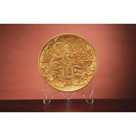 Extreme wealth and elegance-The gold-leaf round plate (L`extrême richesse et élégance l`or plaque ronde en feuilles)