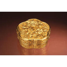 Forever wealthy and elegant-The gold-leaf treasure box (Forever riche et élégant L`or-boîte à trésor, des feuilles)