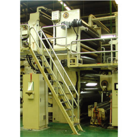 Combination Corrugating Machine (Combinaison Ondulation Machine)