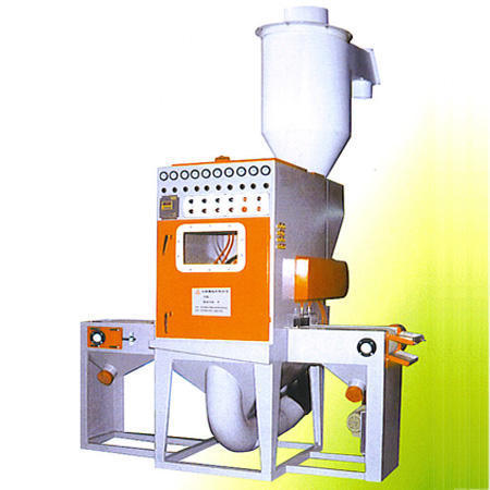 Chips Sand Blasting Machine