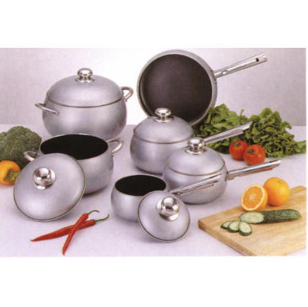 COOKWARE, NON-STICK CARBON STEEL COOKWARE SET (Batterie de cuisine, NON-STICK CARBONE ACIER Batterie de cuisine)