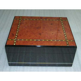 Cigar Humidor (Cigar Humidor)