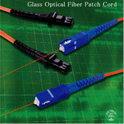 Glass Fiber Optical Connectors & Patch Cords (Le verre de fibre optique Connecteurs & Patch Cords)