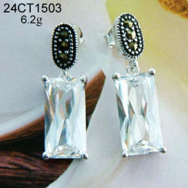 Earrings (Boucles d`oreilles)