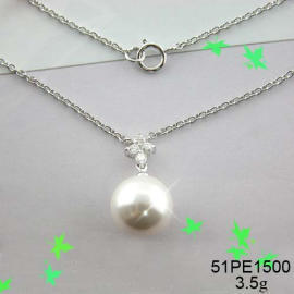 Necklace (Collier)