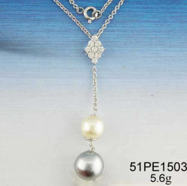 Necklace (Collier)