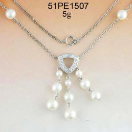 Necklace (Collier)