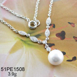 Necklace (Collier)