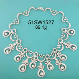 Necklace (Collier)