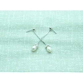 Earrings (Boucles d`oreilles)