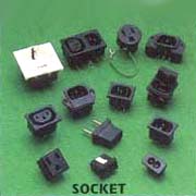 Inlet/Outlet Sockets (Entrée / Sortie Sockets)
