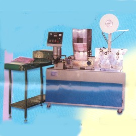 STRAW FULLY AUTOMATIC PACKING MACHINE (STRAW FULLY AUTOMATIC PACKING MACHINE)