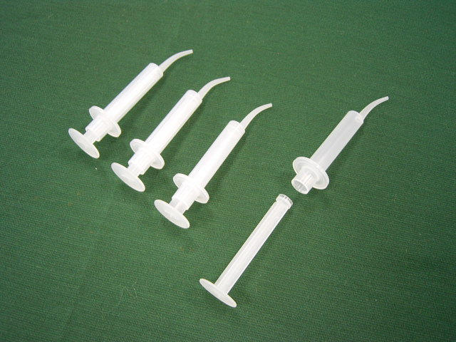 Disposable Syringe (Seringue jetable)