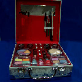 Party Suitcase Make-up Kit (Partie Suitcase Make-up Kit)