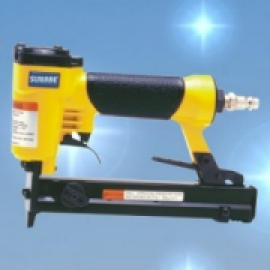 AIR NAILER, STAPLER, PINNER (AIR CLOUEUR, agrafeuse, Pinner)