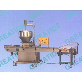 LIQUID FILLING AND PACKAGING MACHINE (LIQUIDE DE REMPLISSAGE ET MACHINE D`EMBALLAGE)