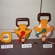 MEASURING TAPE, sporting goods, athletics (Ruban à mesurer, d`articles de sport, l`athlétisme)