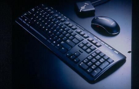 Wireless Multimdia Keyboard+ Mouse Kit (Multimdia Wireless Kit clavier + souris)