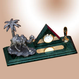 Pyramid clock with camel pen desk set