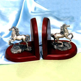 Solid wood/Horse bookends