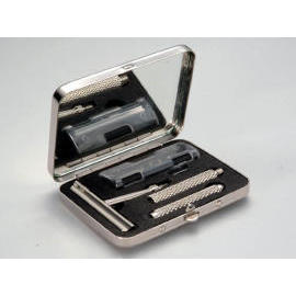 TRAVEL RAZOR SET (TRAVEL RAZOR SET)