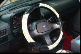 STEERING WHELL COVER (ROUE DE DIRECTION DE COUVERTURE)