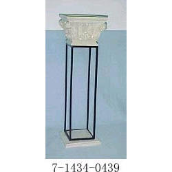 POLYRESIN PLANTER WITH STAND (POLYRESIN semoir avec STAND)