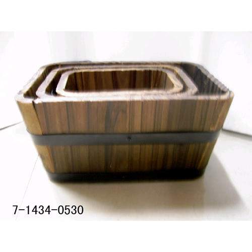 WOODEN PLANTER (BOIS PLANTEUSE)