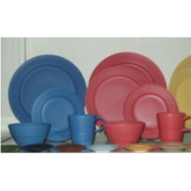 COLOR GLAZE DINNER SET (COULEUR GLAÇURE DINNER SET)