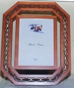 CYPRESS WOOD PHOTO FRAME (CYPRESS BOIS CADRE PHOTO)