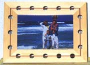 CYPRESS WOOD PHOTO FRAME (CYPRESS BOIS CADRE PHOTO)