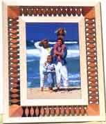 CYPRESS WOOD PHOTO FRAME (CYPRESS BOIS CADRE PHOTO)