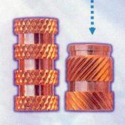 Insert Nuts & Screws (Insérez écrous et vis)