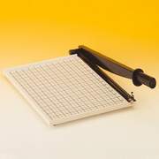 WOODEN PAPER TRIMMER, ECOMONIC TYPE (BOIS PAPIER TRIMMER Ecomonic TYPE)