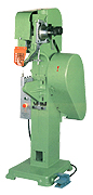 AUTOMATIC RIVETING MACHINE (AUTOMATIC RIVETING MACHINE)