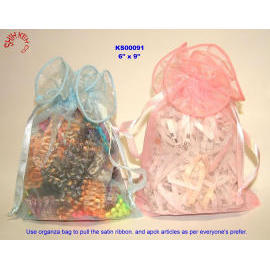 gift bag (sac-cadeau)