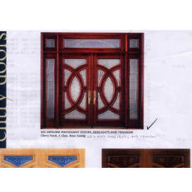 wooden doors with glasses (portes en bois avec des lunettes)