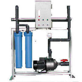 UV SYSTEM ( Ultraviolet water sterilizer) (Système UV (Ultraviolet stérilisateur à l`eau))