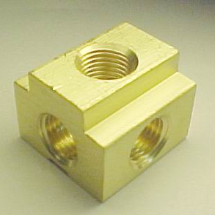 Female thread five-way connector (Femme fil de cinq manière connecteur)