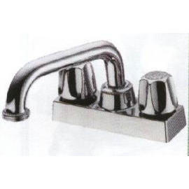 4`` Lavatory faucet Metal handle (4``Robinet de lavabo Manche en métal)