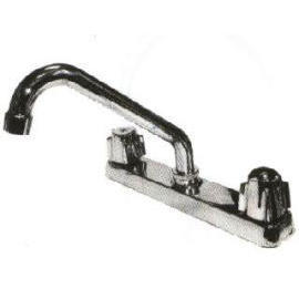 8`` KITCHEN FAUCET, METAL HANDLE 45 DEGREE TUBULAR SPOUT (8``Robinet de cuisine, poignée en métal 45 DEGREE bec tubulaire)