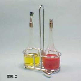 Oil & vinegar set. (Oil & vinegar set.)