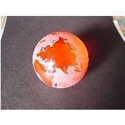 Glass Globe, Red/Frosted (Стеклянный шар, красный / матовый)