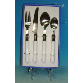 Plastic Flatware Set (Установить пластиковые столовые приборы)