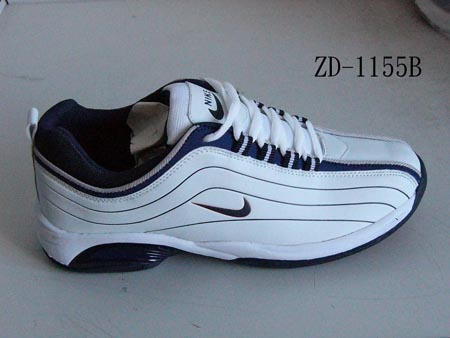 SPORTS SHOES